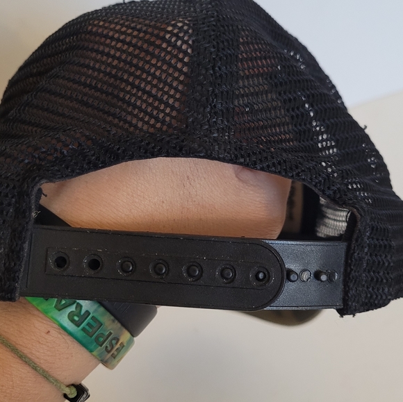 Camo trucker hat - Picture 9 of 9